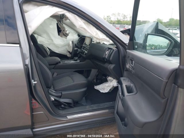 5N1DR3BD1RC263677 Nissan Pathfinder Sv 4wd