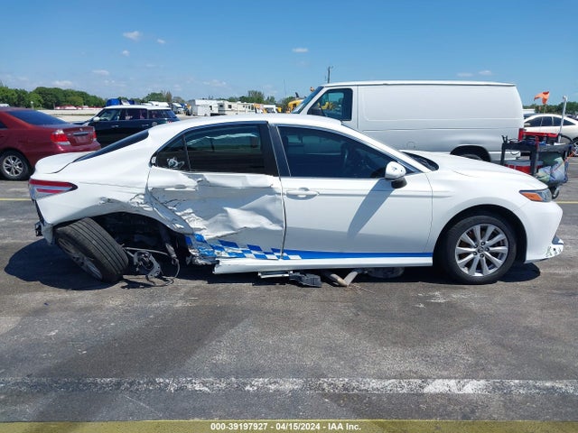 Toyota CAMRY LE 2018 JTNB11HK0J3015272 Image 14
