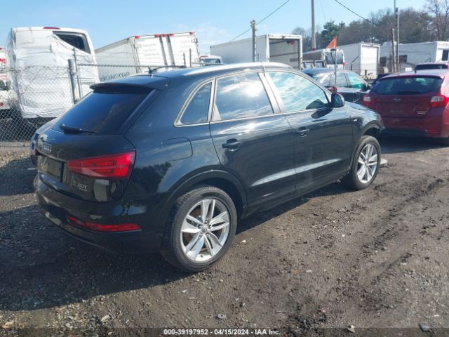 WA1ECCFSXJR018908 Audi Q3 2.0t Premium/2.0t Sport Premium