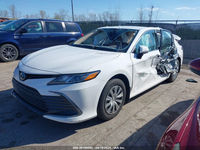 Toyota Camry Le Hybrid 2022 4T1C31AK7NU600035 Image 2