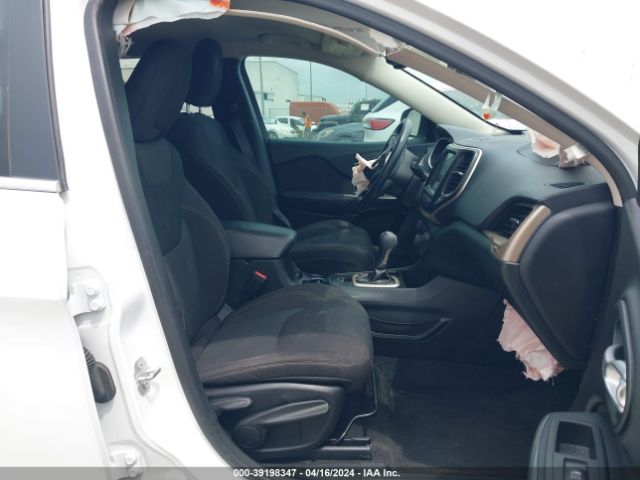 1C4PJLCS1GW128247 Jeep Cherokee Latitude