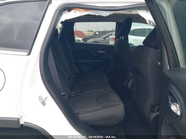 1C4PJLCS1GW128247 Jeep Cherokee Latitude
