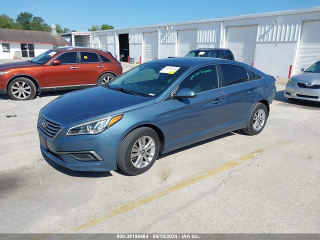 Hyundai SONATA SE 2016 5NPE24AF4GH313768 Image 2