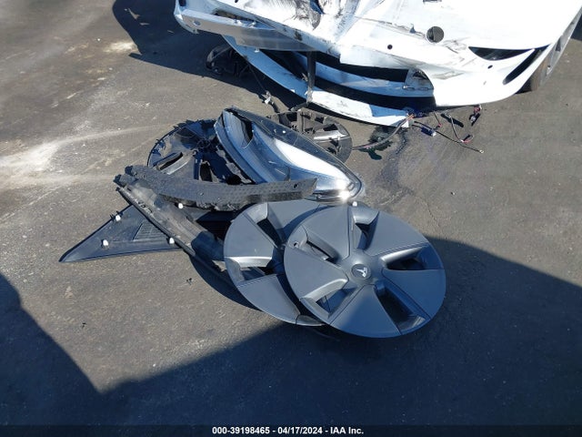 5YJ3E1EB3NF173423 Tesla Model 3 Long Range Dual Motor All-wheel Drive