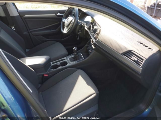 3VWN57BUXMM012804 Volkswagen Jetta 1.4t R-line/1.4t S