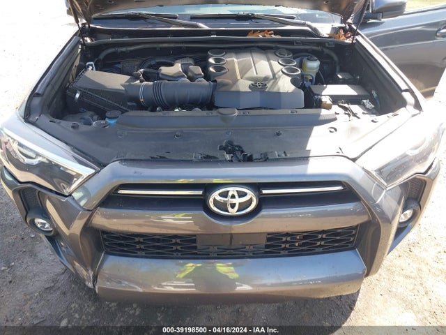 Toyota 4RUNNER SR5 2022 JTEEU5JR8N5277232 Image 10