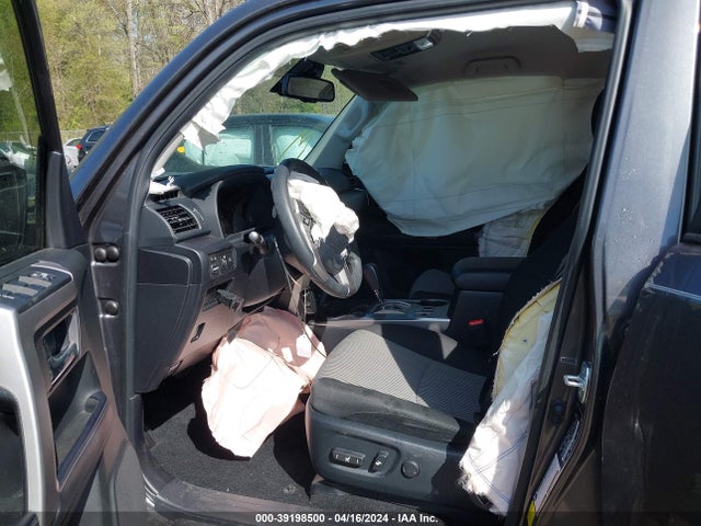 Toyota 4RUNNER SR5 2022 JTEEU5JR8N5277232 Image 5