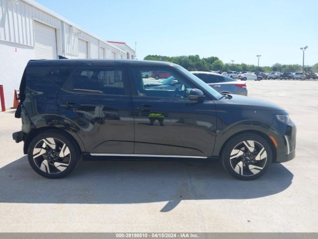 KNDJ53AU1P7840217 KIA Soul Gt-line