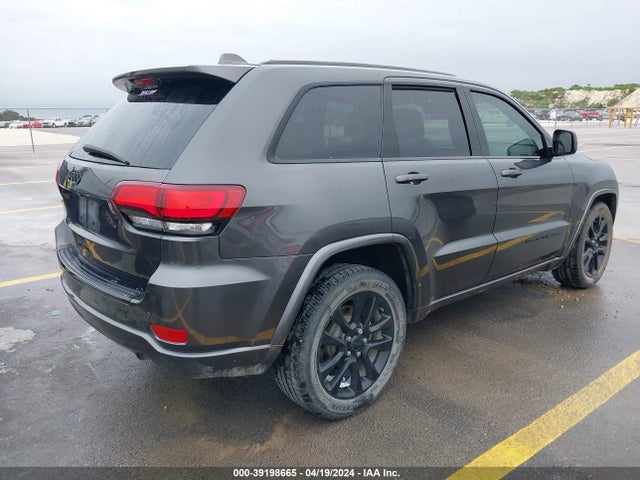 1C4RJEAG8JC111778 Jeep Grand Cherokee Altitude 4x2
