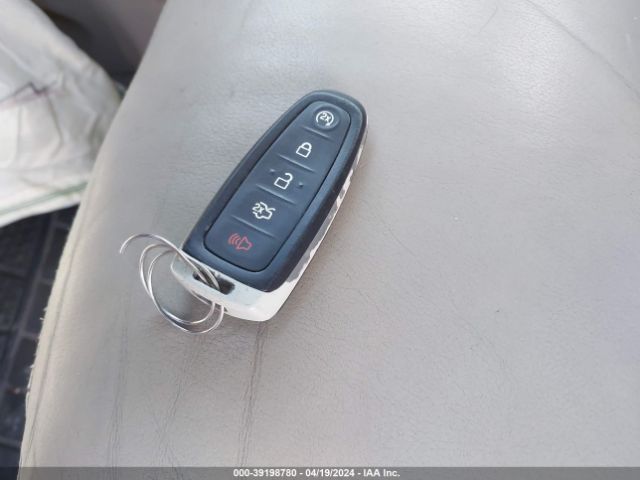1FMCU9J96FUA78251 Ford Escape Titanium