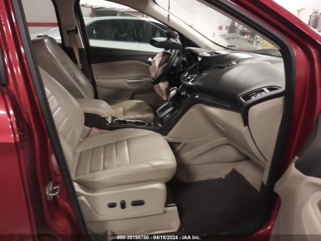 1FMCU9J96FUA78251 Ford Escape Titanium