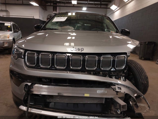 3C4NJDCB2NT202937 Jeep Compass Limited 4x4