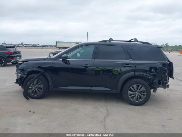 5N1DR3BA3NC232625 Nissan Pathfinder Sv 2wd