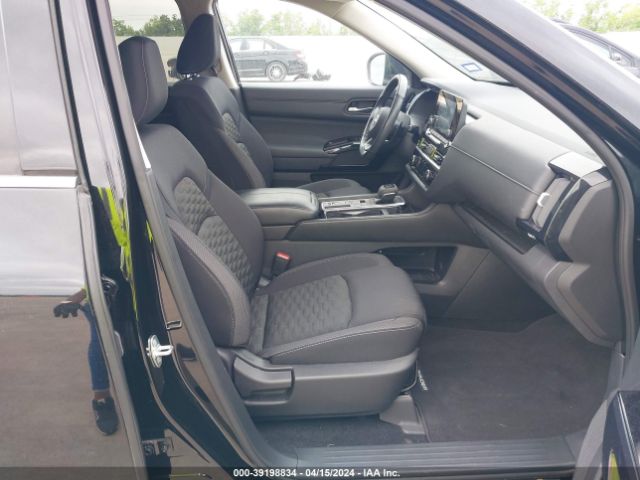 5N1DR3BA3NC232625 Nissan Pathfinder Sv 2wd