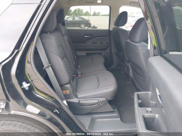 5N1DR3BA3NC232625 Nissan Pathfinder Sv 2wd