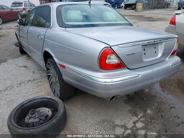 2005 JAGUAR XJ SAJWA82CX5SG42917 Photo 2