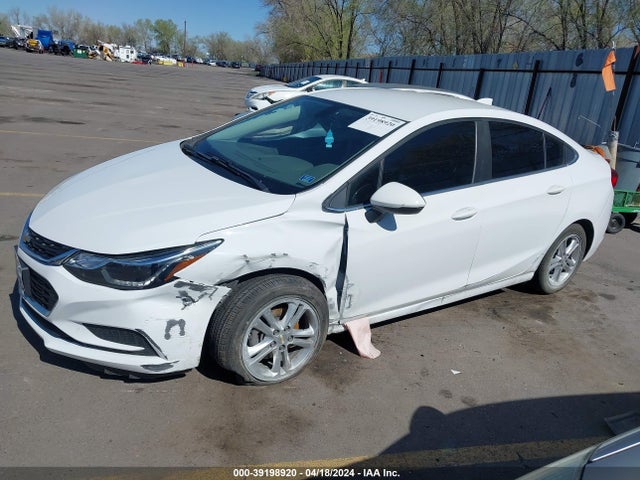 Chevrolet Cruze Lt Auto 2018 1G1BE5SM7J7106566 Image 2