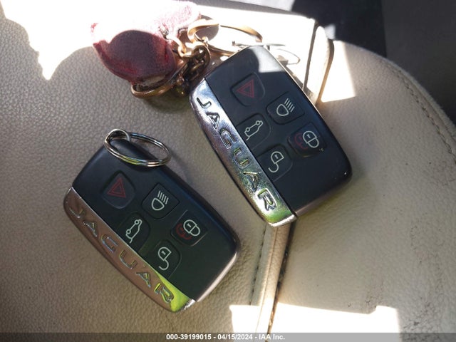 2019 JAGUAR F-PACE SADCS2FX4KA390397 Photo 10