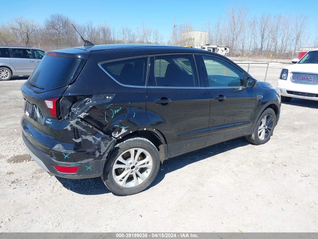 Ford ESCAPE SE 2019 1FMCU9GD8KUB50976 Image 4