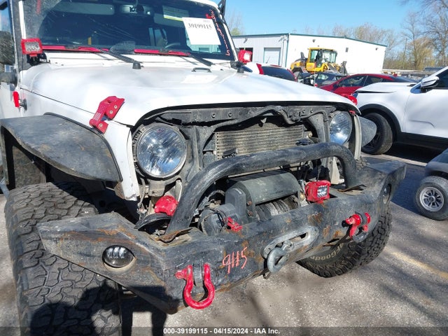 1C4BJWEG9JL900216 Jeep Wrangler Jk Unlimited Sahara