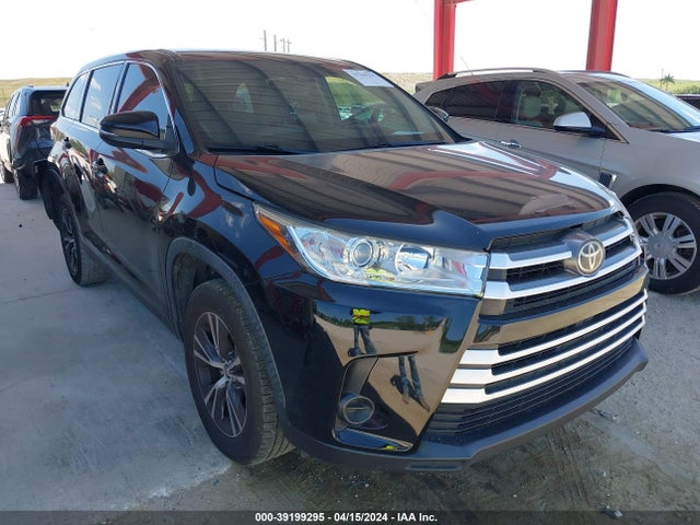 Toyota Highlander Le 2019 5TDZARFHXKS051740 zdjęcie główne