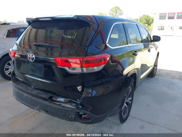 Toyota Highlander Le 2019 5TDZARFHXKS051740 Image 4