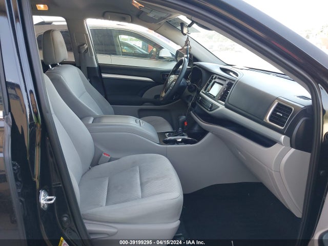 Toyota Highlander Le 2019 5TDZARFHXKS051740 Image 5