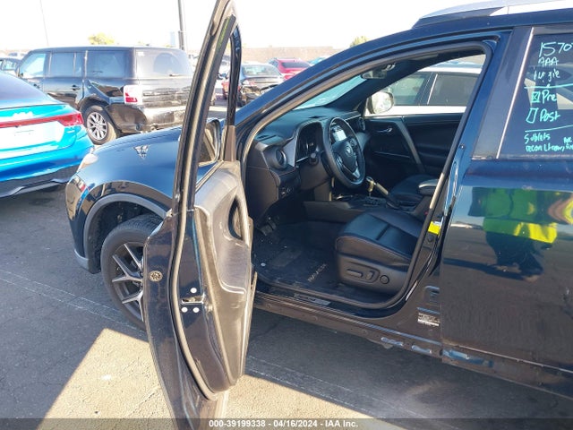 Toyota RAV4 SE 2017 2T3NFREV9HW386034 Image 5