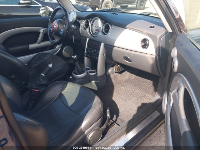 2003 MINI COOPER WMWRC33423TC38952 Photo 4