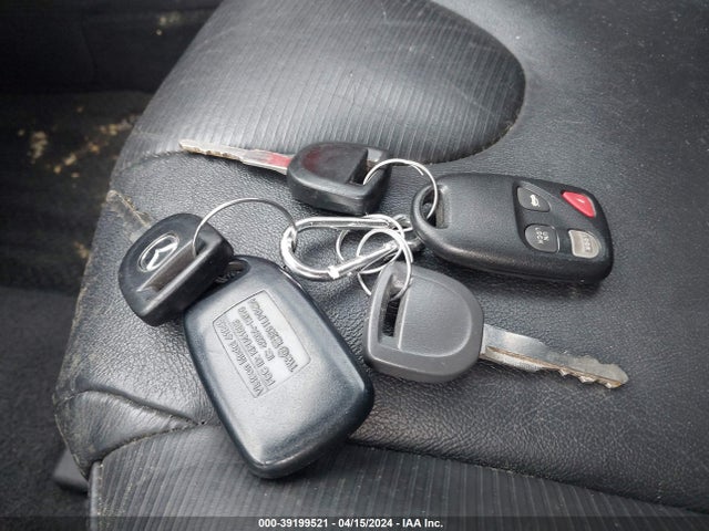 39199521 :رقم المزاد ، JM1FE17N940103412 vin ، 2004 Mazda Rx-8 Sport Automatic مزاد بيع