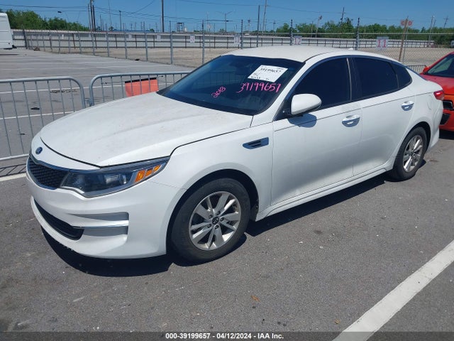 KIA Optima Lx 2018 5XXGT4L31JG216636 Image 2