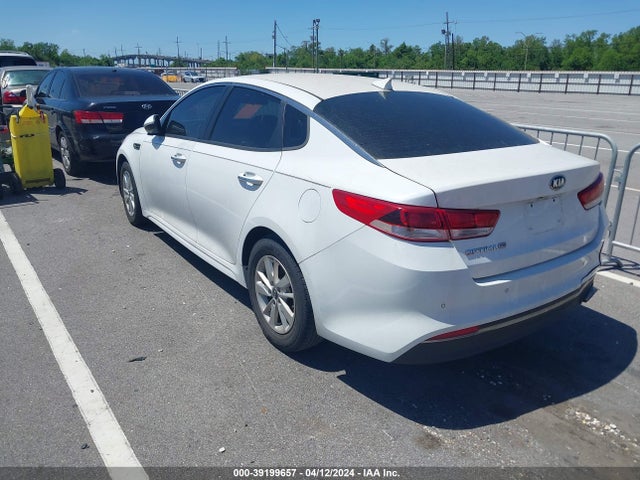KIA Optima Lx 2018 5XXGT4L31JG216636 Image 3