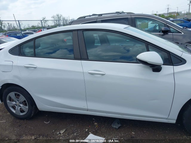 Chevrolet Cruze Ls Auto 2017 1G1BC5SM0H7123306 Image 13