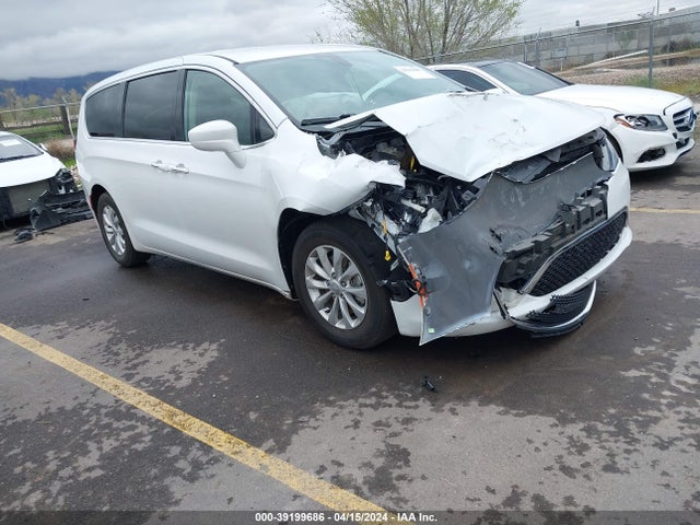 Chrysler Pacifica Touring Plus 2018 2C4RC1FG3JR278455 Image 1