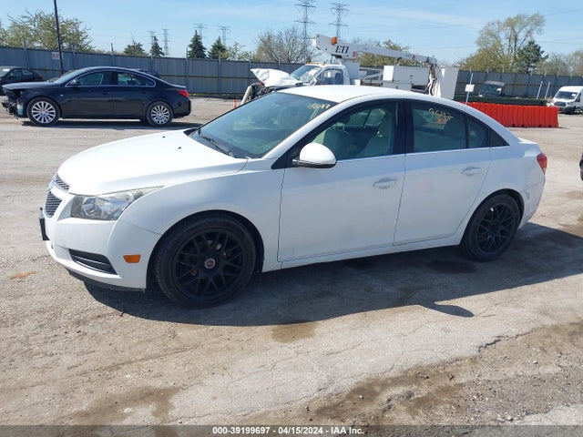 Chevrolet Cruze 2lt Auto 2014 1G1PE5SB1E7380324 Image 2