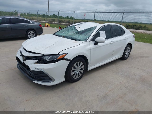 Toyota Camry Le Hybrid 2022 4T1C31AK7NU587447 Image 2