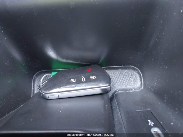 1V2CMPE88PC046031 Volkswagen ID.4 PRO