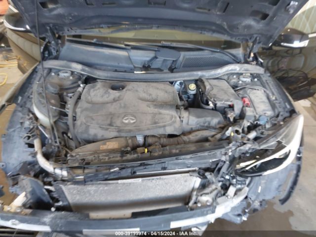 SJKCH5CP9HA035425 Infiniti Qx30 Luxury