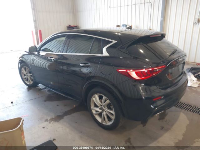 SJKCH5CP9HA035425 Infiniti Qx30 Luxury
