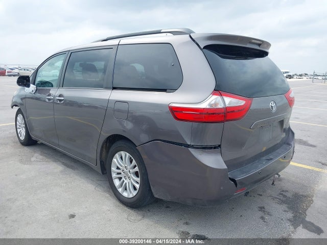 Toyota Sienna Xle 8 Passenger 2015 5TDYK3DC3FS649753 Image 3