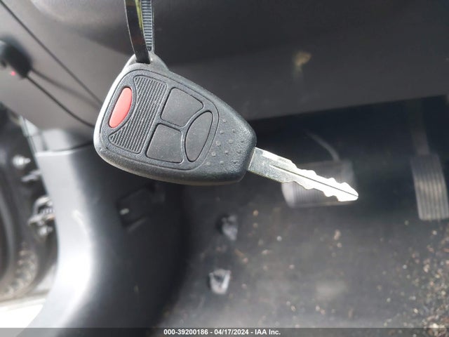 1C4NJDEB8GD558573 Jeep Compass Latitude