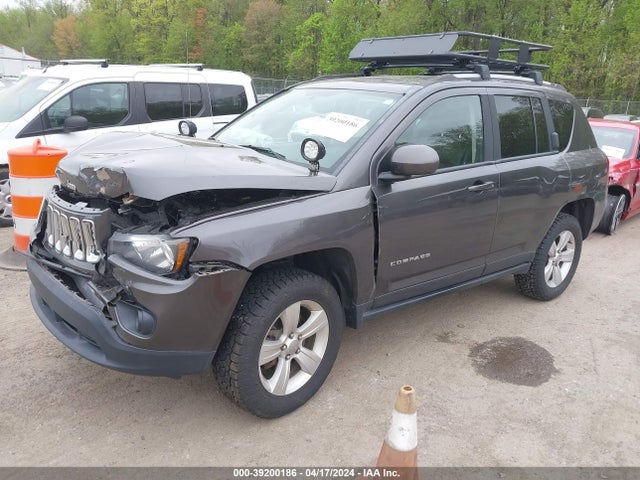 1C4NJDEB8GD558573 Jeep Compass Latitude