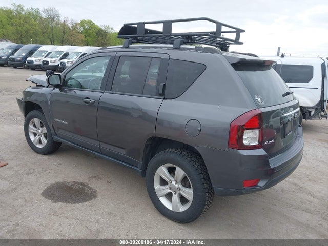 1C4NJDEB8GD558573 Jeep Compass Latitude