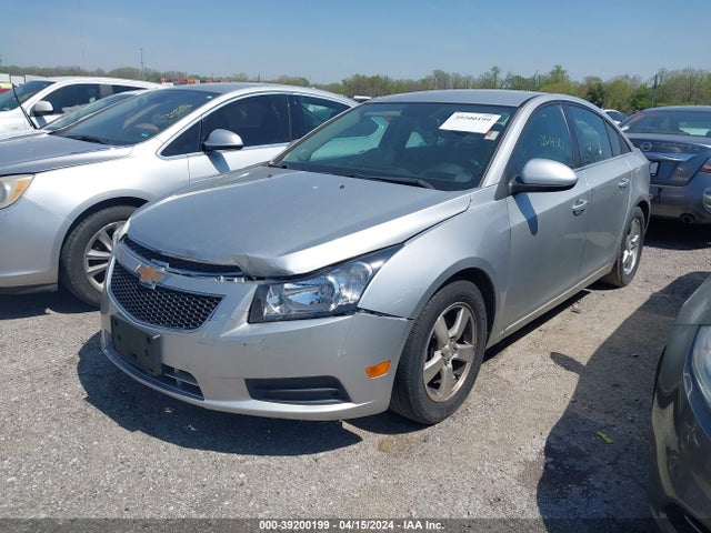 Chevrolet Cruze 1lt Auto 2014 1G1PC5SB8E7103756 Image 2