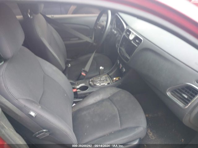 1C3CCBAB7EN214028 Chrysler 200 LX