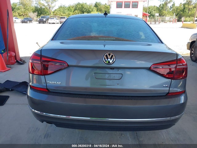 1VWLA7A32KC000866 Volkswagen Passat 2.0t Wolfsburg Edition