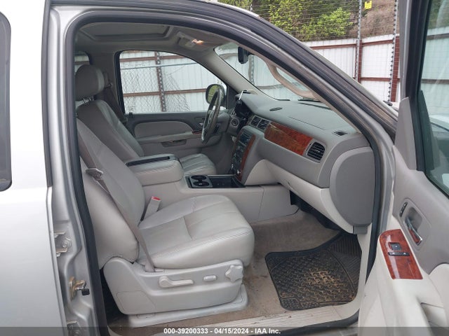 Chevrolet Suburban 1500 Lt 2014 1GNSCJE09ER110716 Image 5