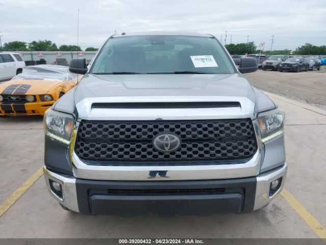 5TFEM5F17KX137096 Toyota Tundra Sr5 4.6l V8