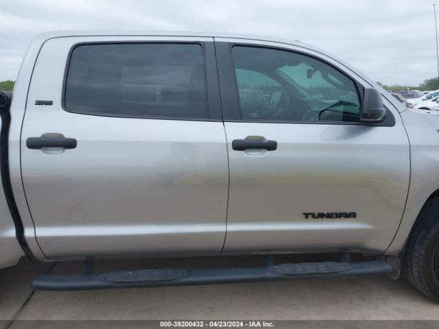 5TFEM5F17KX137096 Toyota Tundra Sr5 4.6l V8