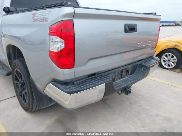 5TFEM5F17KX137096 Toyota Tundra Sr5 4.6l V8
